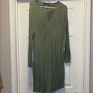 L&B Green Long Sleeve Dress